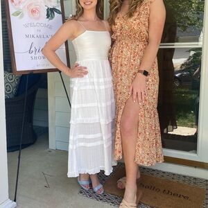 Excellent condition ASTR the lable dress